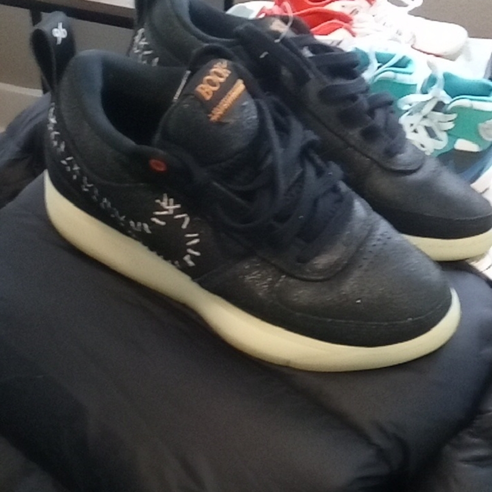 Nike Black and White Athletic Shoes